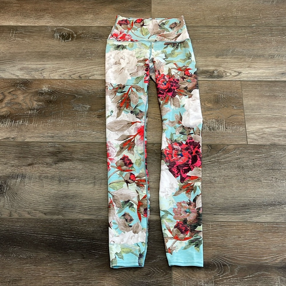 Colorado Threads leggings worn once size XS
